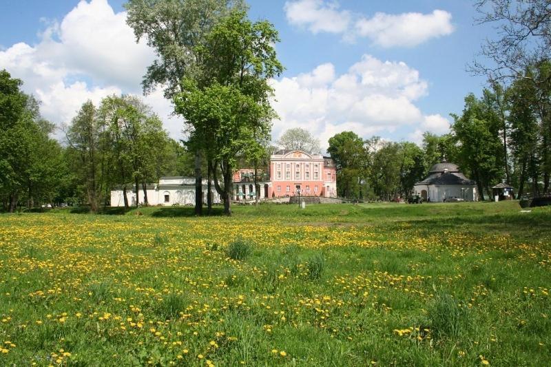 Апарт отель Palac Kurozweki Экстерьер фото